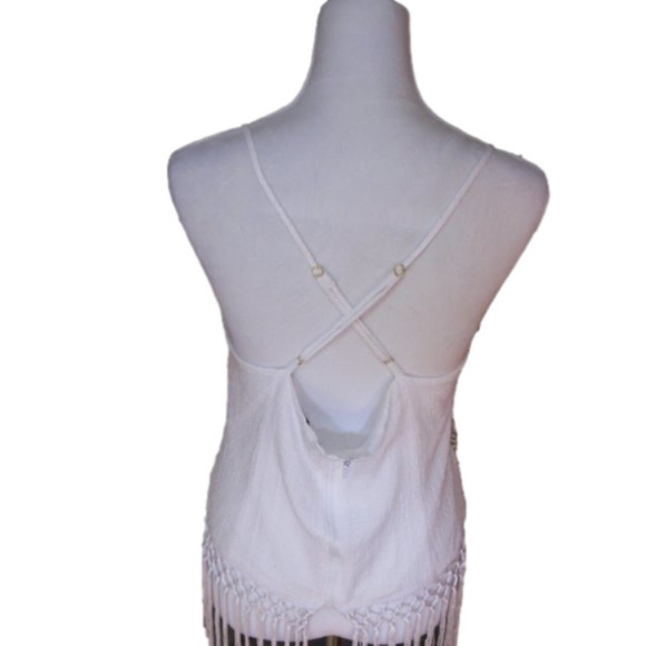 NWOT XOXO Boho Embroidered Floral Fringe Bottom Crossback Tank Size Large - Picture 6 of 9